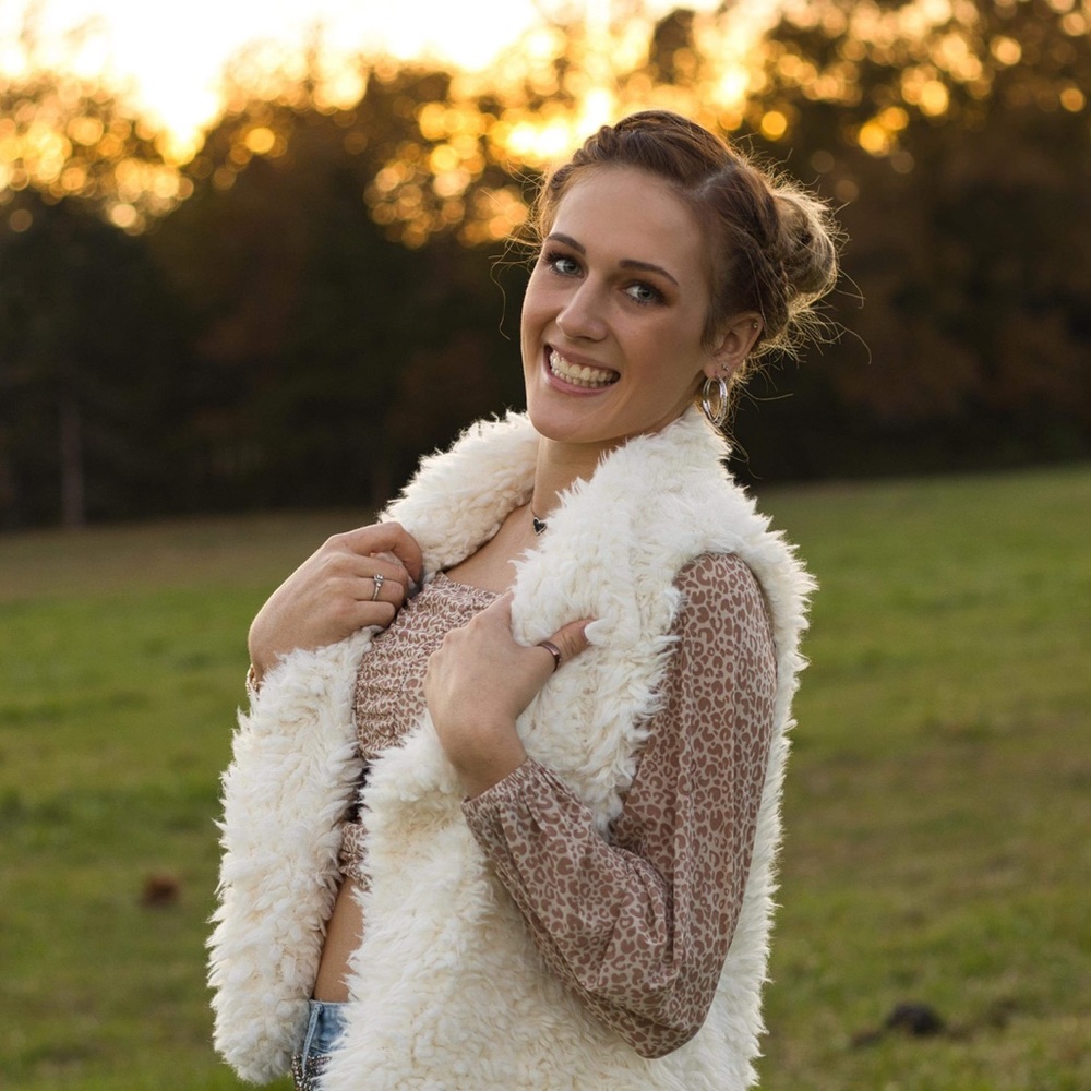 Meet your Posher, Hannah